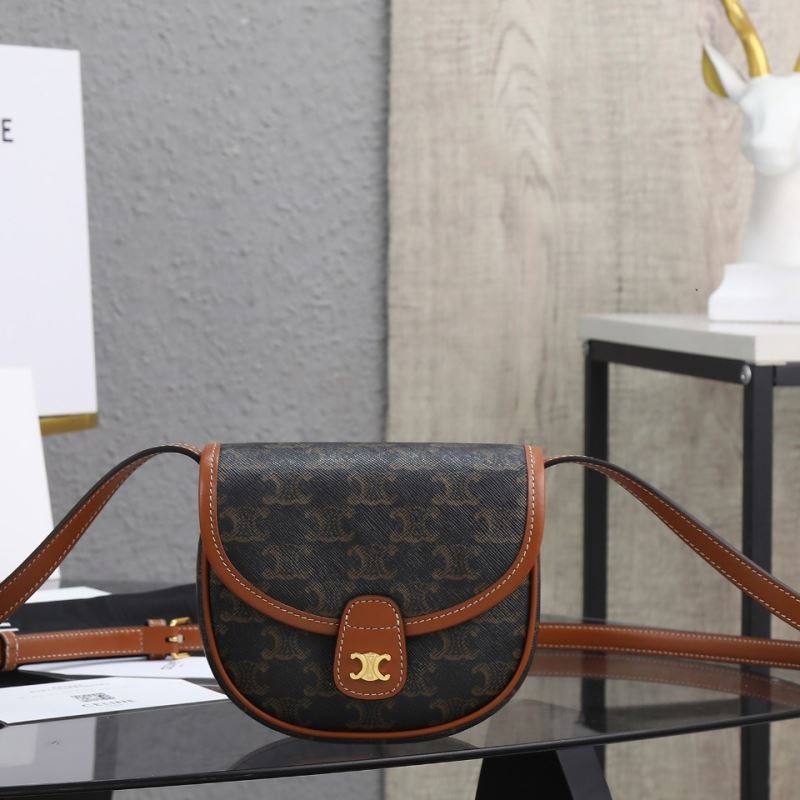 Ce1i*e triomphe bags